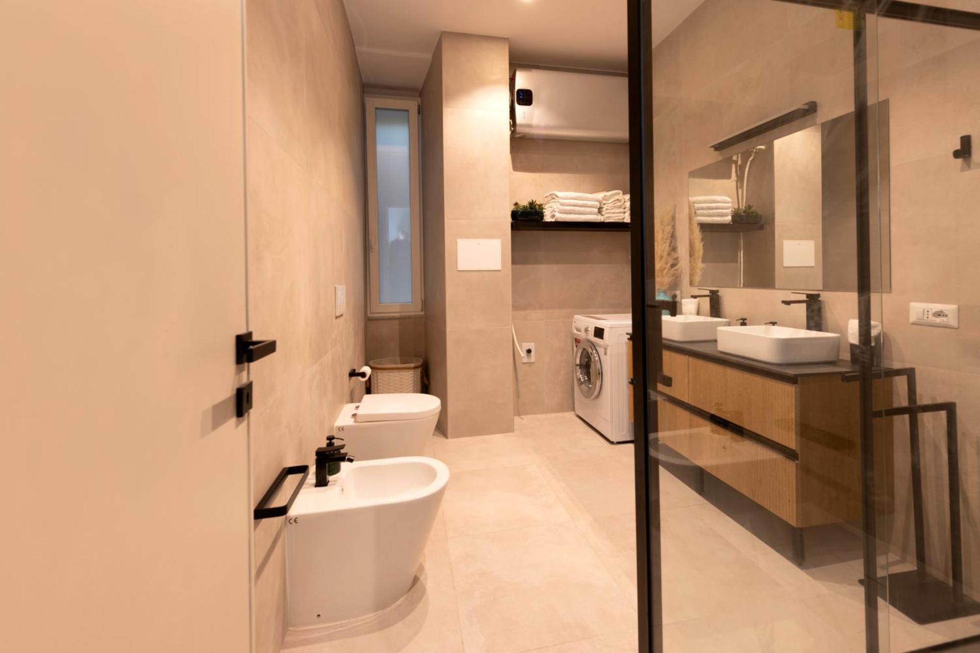 Bastioni Central Apartment Civitavecchia Bagian luar foto