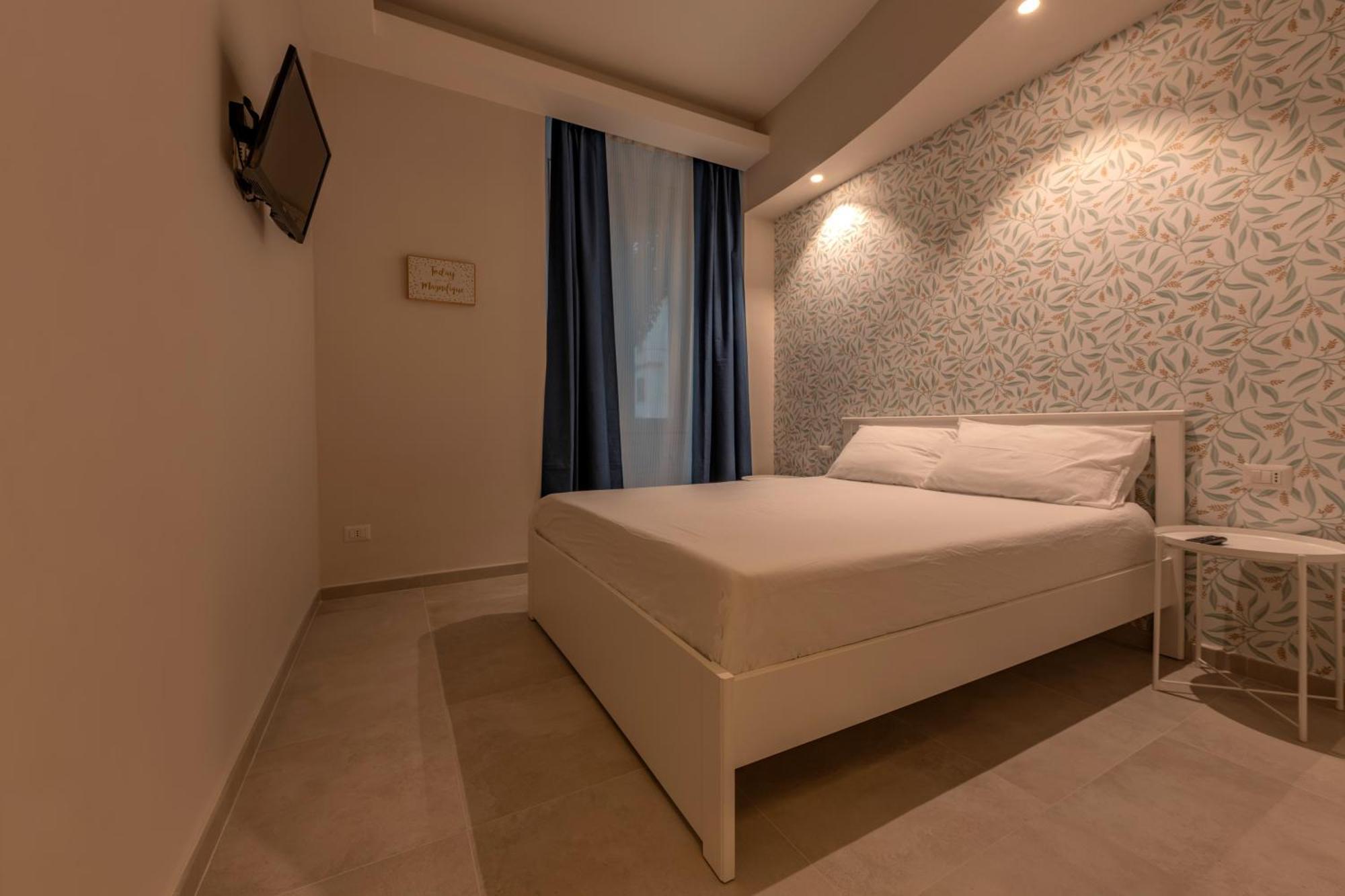 Bastioni Central Apartment Civitavecchia Bagian luar foto